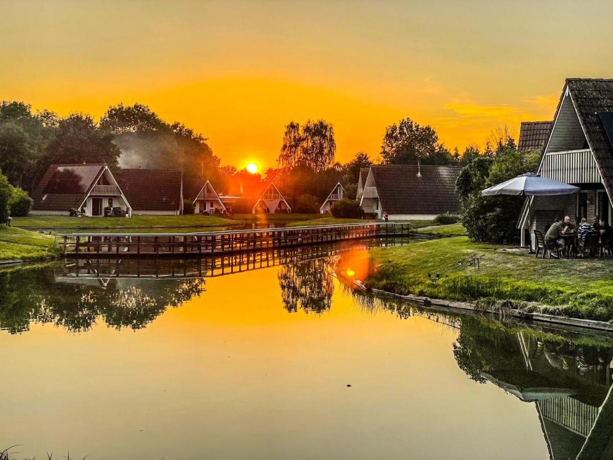 De Waterlelie Gezellig En Sfeervol Aan Het Water Vila Gramsbergen Exterior foto